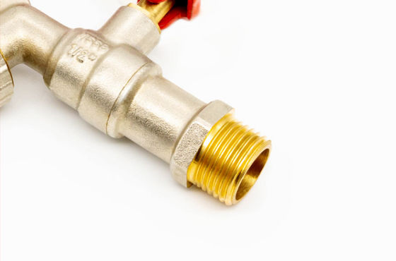 Mesin cuci bibcock dengan kunci air cepat nozzle 1/2 pendingin tunggal keran tembaga penuh