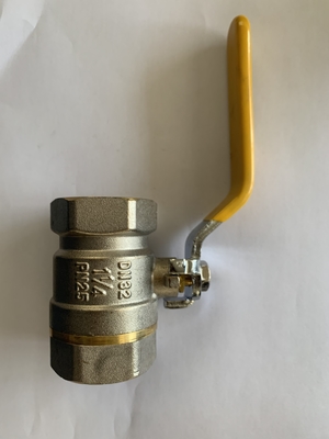 1/2 3/4 &quot;inci grosir seng Kuningan Ball Valve dengan pegangan plastik kuning