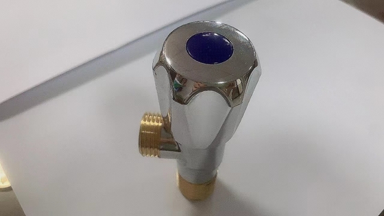 Komersial 15mm Port WC Angle Valve Segitiga Mesin Cuci Angle Valve